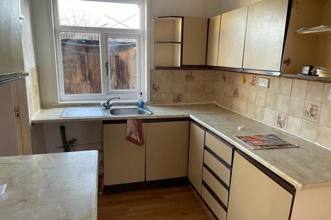 undefined, Thackeray Road, Bradford BD10