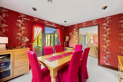 2 Badgers Bridge, Etchinghill, Folkestone, CT18 8NR