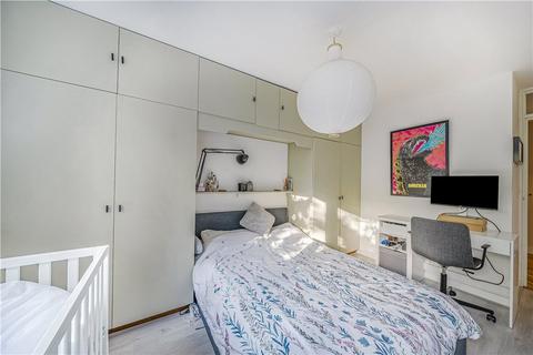 33 Bath Close, London, SE15 2JP