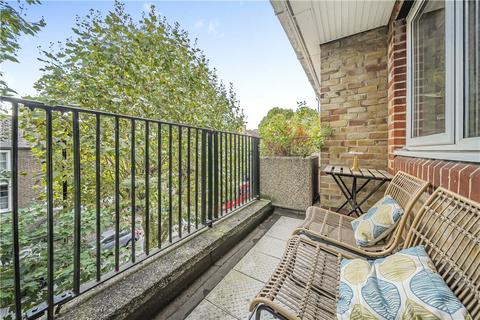 33 Bath Close, London, SE15 2JP