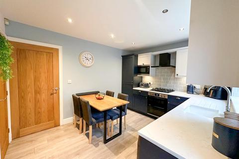 4 Laycock Fields, Cowling, Keighley, BD22 0DN