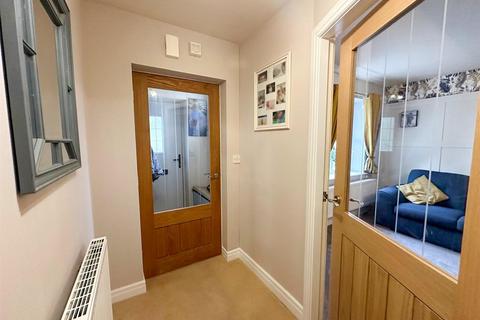 4 Laycock Fields, Cowling, Keighley, BD22 0DN