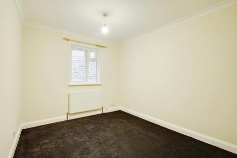 3 bedroom apartment to rent, Clayton Road, Hayes UB3