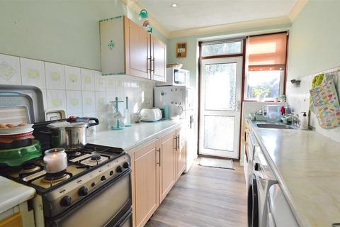 2 bedroom terraced house for sale, Gascons Grove, Slough