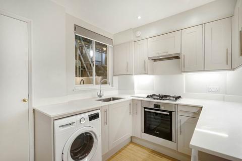 2 bedroom flat to rent, Hans Road, London