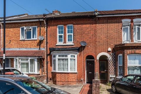 5 bedroom terraced house to rent, Avenue Road, Southampton