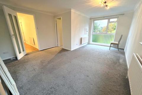 3 bedroom flat to rent, Manville Court, Shalford GU4