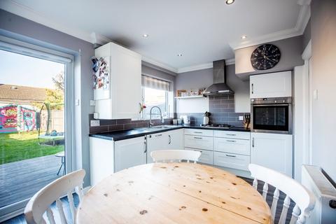 21 Bramble Road, Leigh-on-sea, SS9 5HA