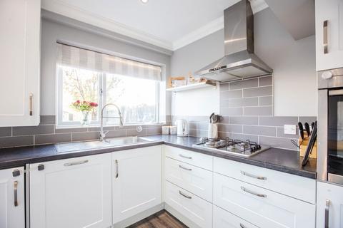21 Bramble Road, Leigh-on-sea, SS9 5HA