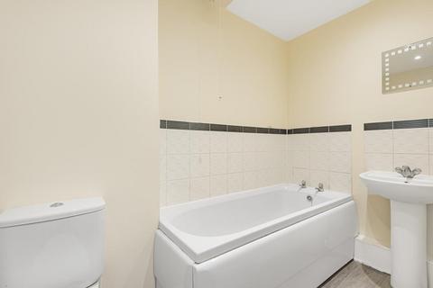 2 bedroom flat for sale, Aylesbury,  HP19,  Buckinghamshire,  HP19