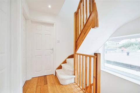 4 bedroom end of terrace house for sale, Sandycroft, London, SE2