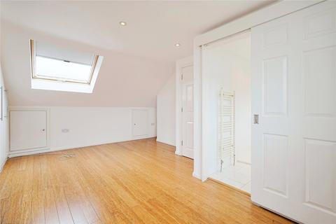 4 bedroom end of terrace house for sale, Sandycroft, London, SE2