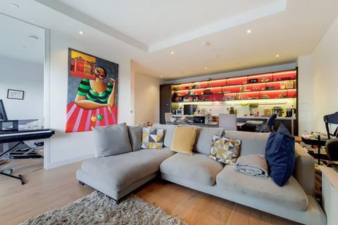 3 bedroom flat for sale, Botanic Square, Docklands, London, E14