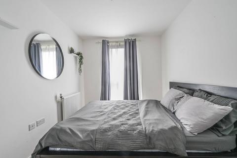 1 bedroom flat for sale, Kingfisher Heights, E16, Docklands, London, E16