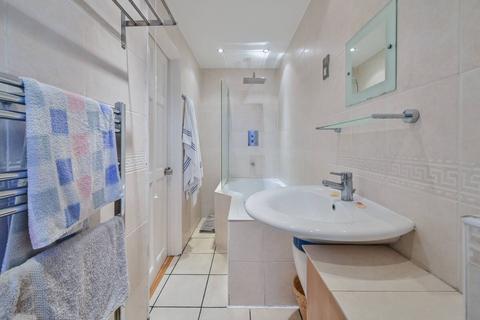 1 bedroom flat for sale, Berwick Street, Soho, London, W1F