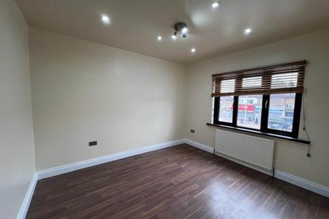 2 bedroom flat to rent, Ripple Road, Barking,