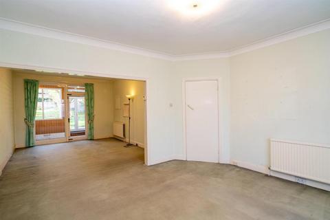 4 bedroom semi-detached house for sale, Oakwood Avenue, Borehamwood WD6