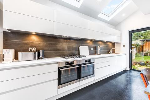 6 Egerton Gardens, London, W13 8HQ