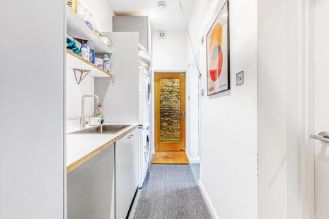 6 Egerton Gardens, London, W13 8HQ