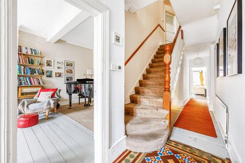 6 Egerton Gardens, London, W13 8HQ