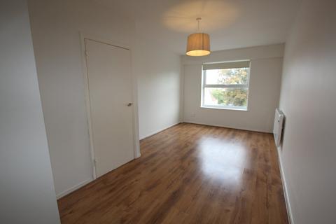 1 bedroom flat to rent, Church Road, Ashford TW15