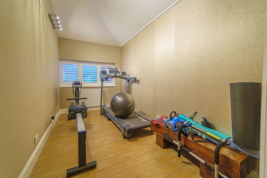 Gym/office
