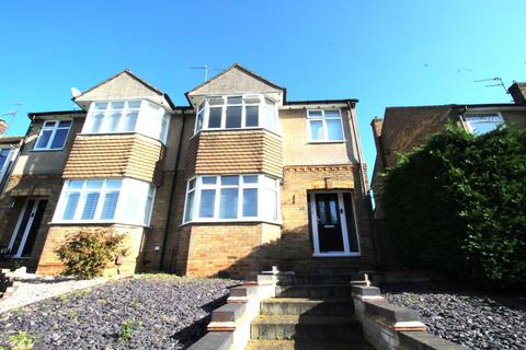 4 bedroom semi-detached house to rent, Shakespeare Road, CO3