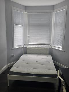 Studio to rent, Blythswood Road, Studio 3 ILFORD, IG38SG