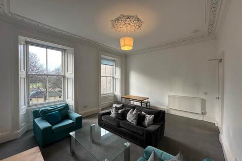 4 bedroom flat to rent, Hope Park Crescent, Newington, Edinburgh