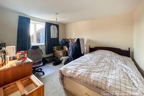 6 Grange Close, West Molesey, KT8 2PX