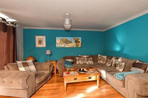 3 bedroom terraced house for sale, Caldbeck, Waltham Abbey, Essex