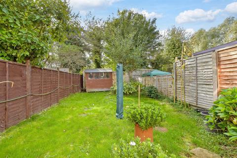 15 Caldbeck, Waltham Abbey, EN9 1UR