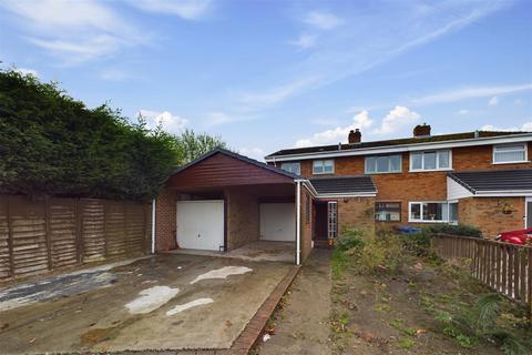 4 bedroom semi-detached house for sale, Ashtree Road, Burton-On-Trent DE13