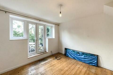 1 bedroom flat for sale, Flat 3, 16 Alexandra Grove, Finsbury Park, London, N4 2LF