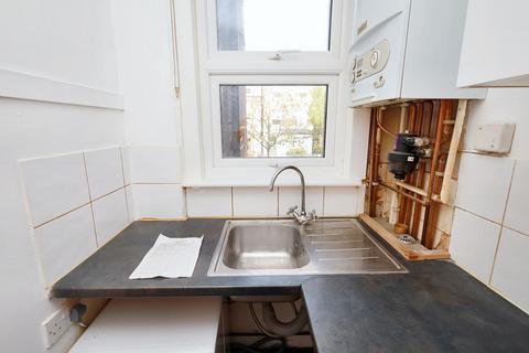 Flat 3, 16 Alexandra Grove, London, N4 2LF