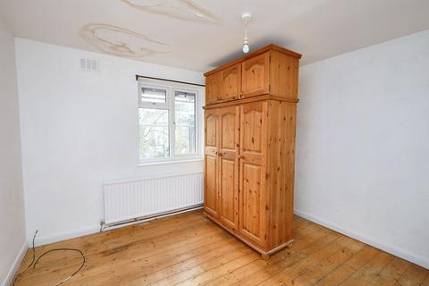 Flat 3, 16 Alexandra Grove, London, N4 2LF