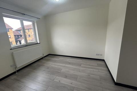 3 bedroom end of terrace house to rent, Deerhurst Close,  Feltham,  TW13