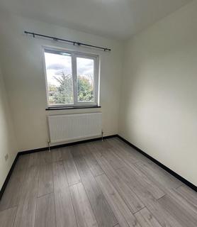 3 bedroom end of terrace house to rent, Deerhurst Close,  Feltham,  TW13