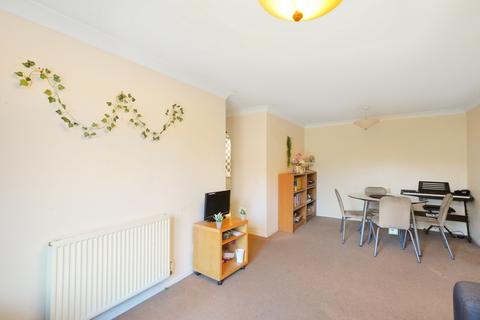 2 bedroom flat to rent, Cadnum Lodge, Schooner Close, London, E14