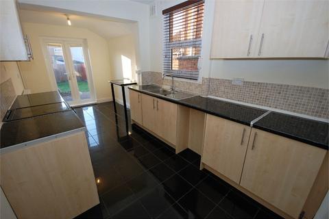 2 bedroom terraced house to rent, South Street, Warwickshire, Nr Town Centre, Rugby, CV21