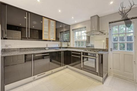 undefined, Roland Mews, Stepney Green E1