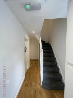 undefined, Orpington BR5