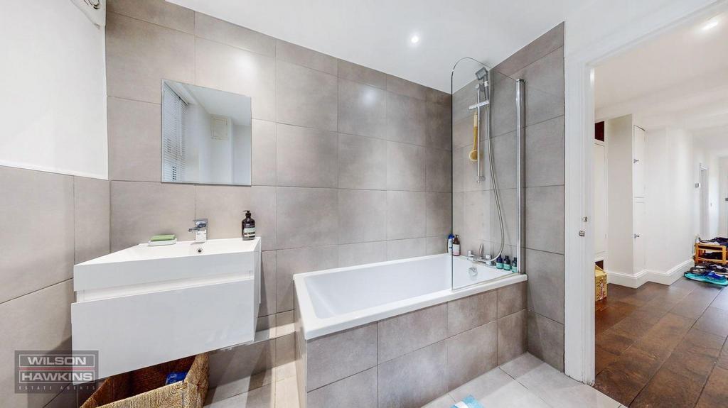 1 Moat Lodge, London Road - ibv WEx QSgt E0l CIenbf Q (