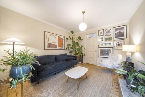 2 bedroom flat for sale, Thornton Road, Balham