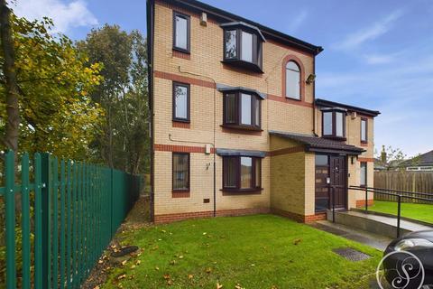 2 bedroom apartment for sale, Station Court, Leeds