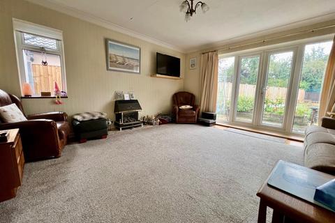 3 bedroom detached bungalow for sale, St. Marys Road, Burnham-On-Crouch