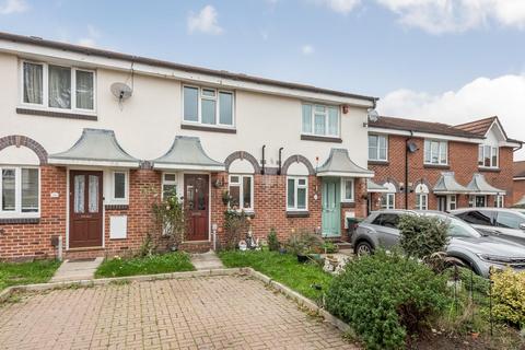 2 bedroom terraced house for sale, Pennington Way, London