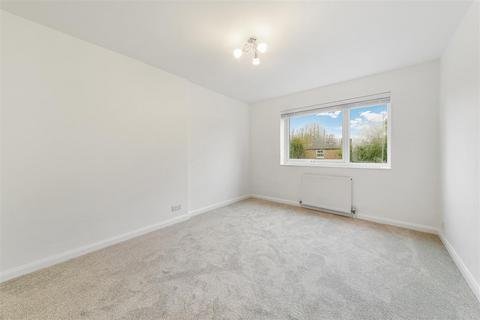 2 bedroom flat for sale, Montague Road, Wimbledon SW19