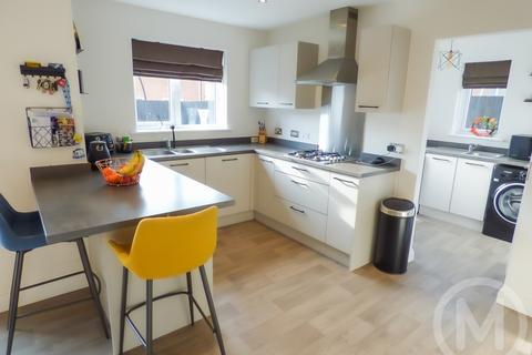 6 Bletchley Close, Blackpool, FY4 4ZB