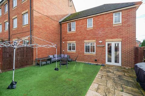 4 bedroom terraced house for sale, Cormorant Way, Leighton Buzzard